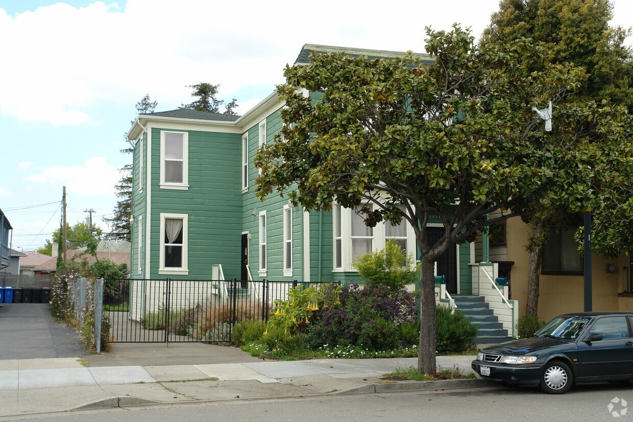 Primary Photo - 2914 Adeline St