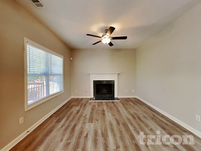 Building Photo - 225 Mels Way