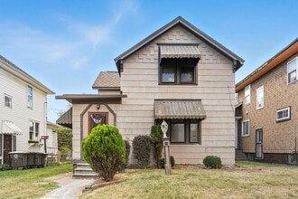 Building Photo - 2940 Weisser Park Ave