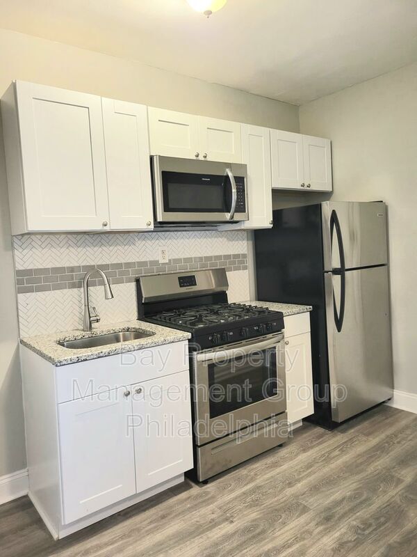 Building Photo - 6418 N Norwood St