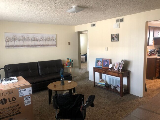 Foto del edificio - 2 Bedroom Apartment near Orem Library