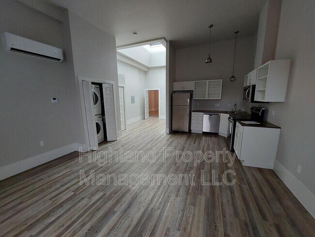 Foto del edificio - 260 SE Paradise St