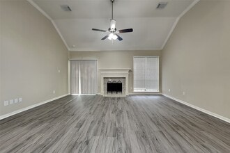 Building Photo - 5322 Willow Knoll Ct