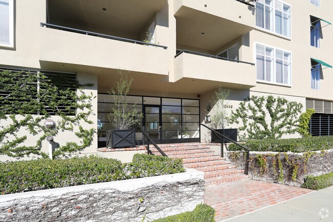 Building Photo - 10449 Ashton Ave