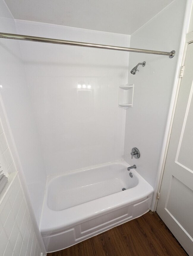 Foto del edificio - 933 Foley Dr