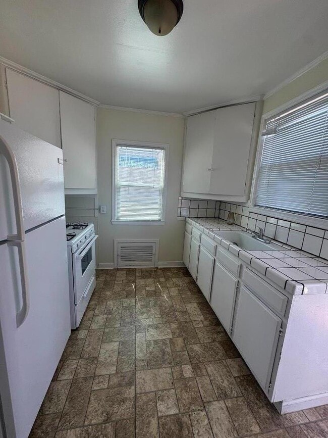 Building Photo - 268 Lorton Ave