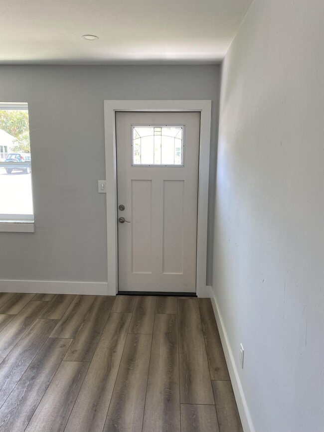 Foto del edificio - 1751 Smugglers Cove