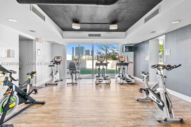 Foto del edificio - 1861 NW S River Dr
