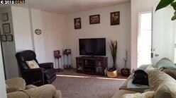 Sala de estar del apartamento - 1449 San Pablo Ave
