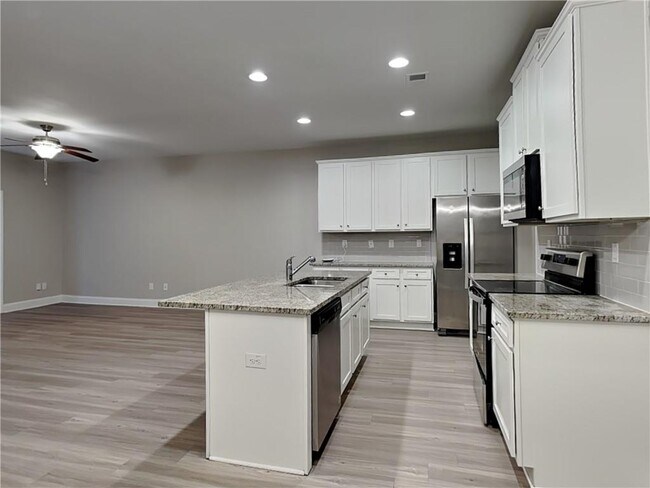Building Photo - 409 Trickum Hill Dr