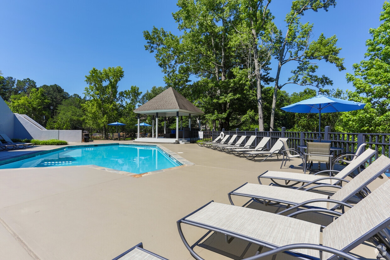 The Village at Lakeside Apartments 1309 Gatewood Dr Auburn, AL