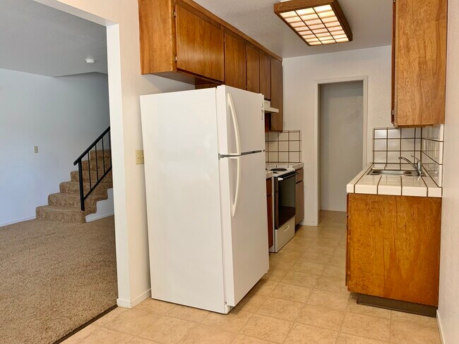 Building Photo - 1471 Gabilan Dr