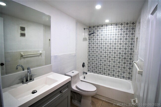 Foto del edificio - 7000 NW 186th St