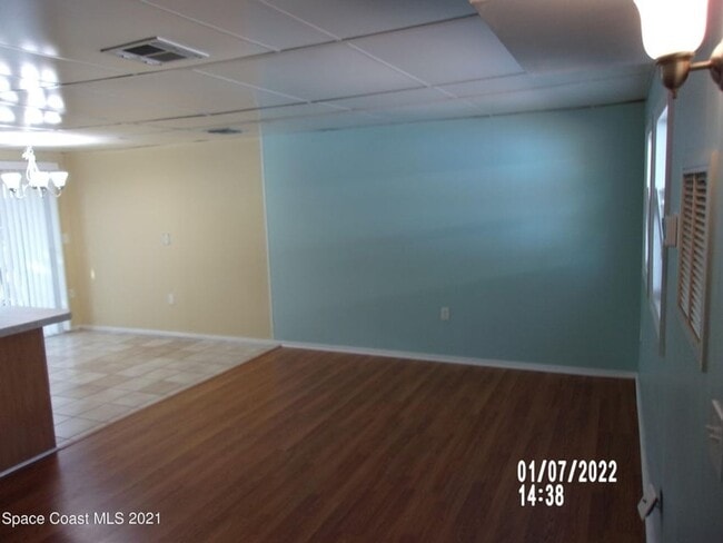 Building Photo - 214 Madison Ave