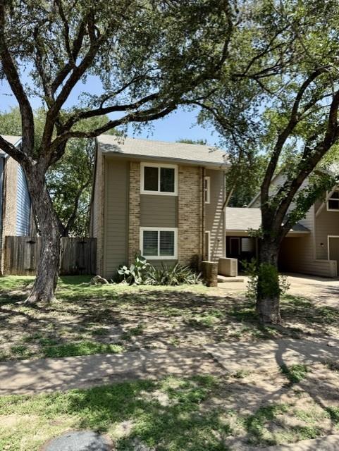 Foto del edificio - 1500 Summer Creek Dr