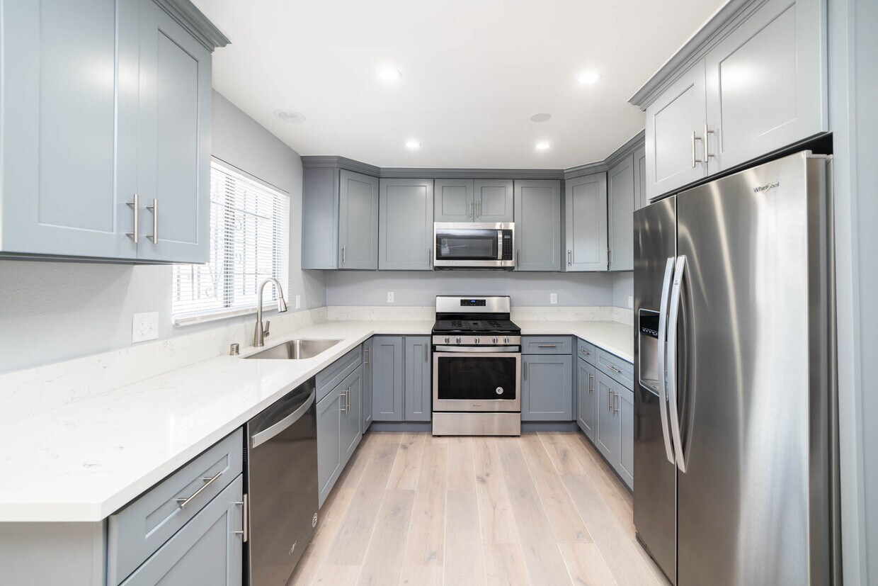 Foto principal - 2103 E 6th St