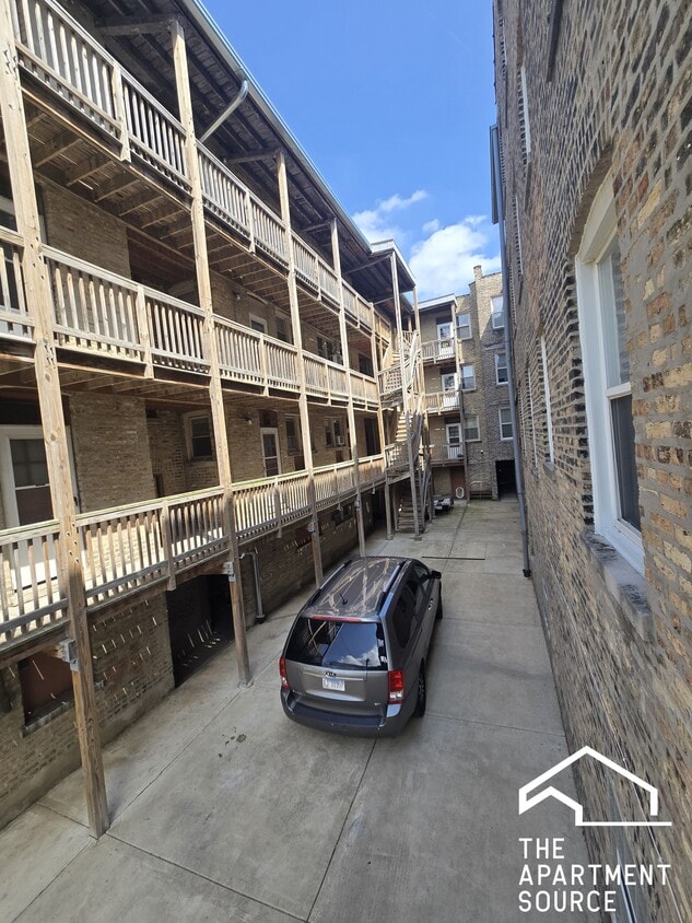 Photo - 7460 North Ashland Unit 1