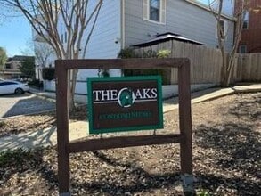 Building Photo - 2300 Nacogdoches Rd