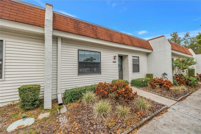 Foto del edificio - 9224 Mission Oaks Blvd