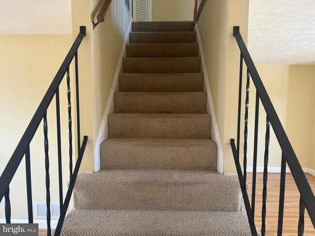 Foto del edificio - 7442 Forrest Ave