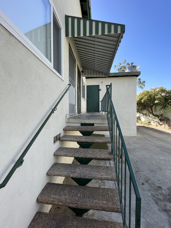 Building Photo - 2701 Kansas Ave