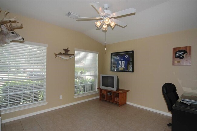 Foto del edificio - 13110 Rippling Creek Ln