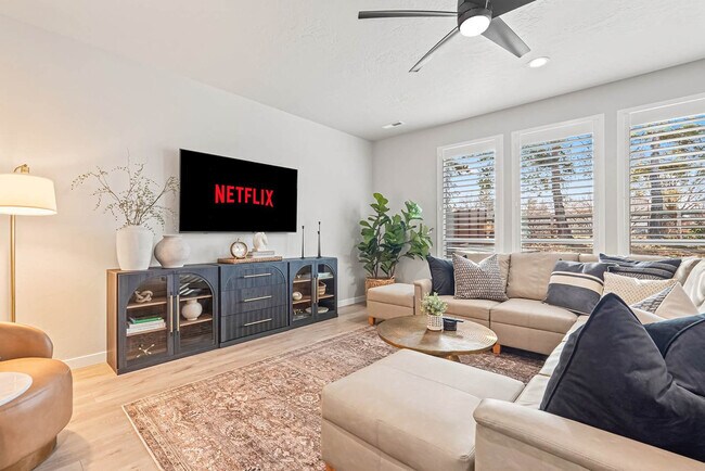 Foto del edificio - 10053 W Lyrical Dr