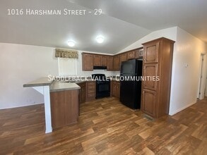 Building Photo - 1016 Harshman St