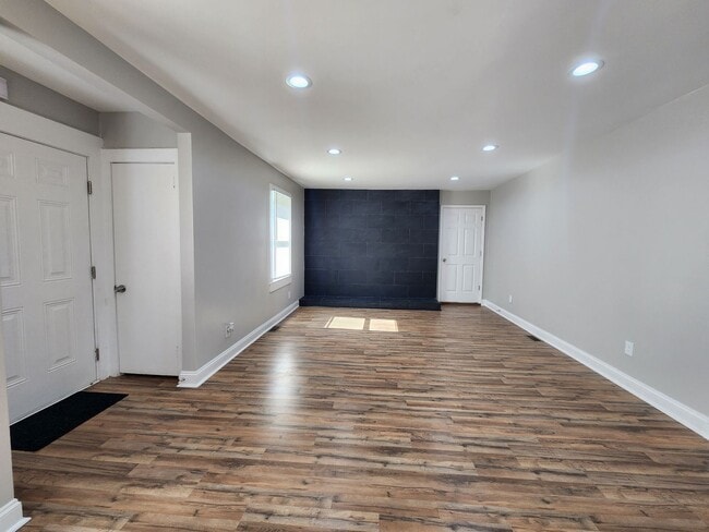 Building Photo - 4 Bedroom, 3 Bath Ranch in the heart of Monroe