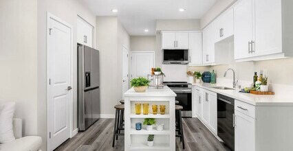 Building Photo - 10419 Viva Ct