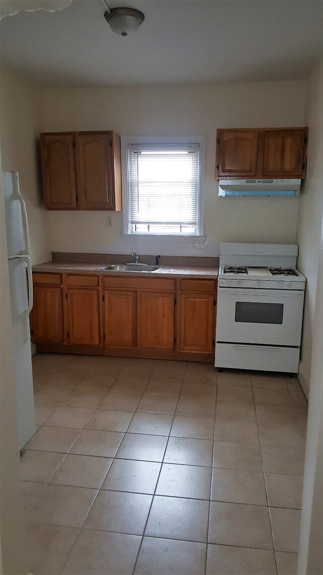 Building Photo - 4811 Wilder Ave