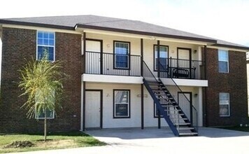 Building Photo - 4203 Primrose Dr