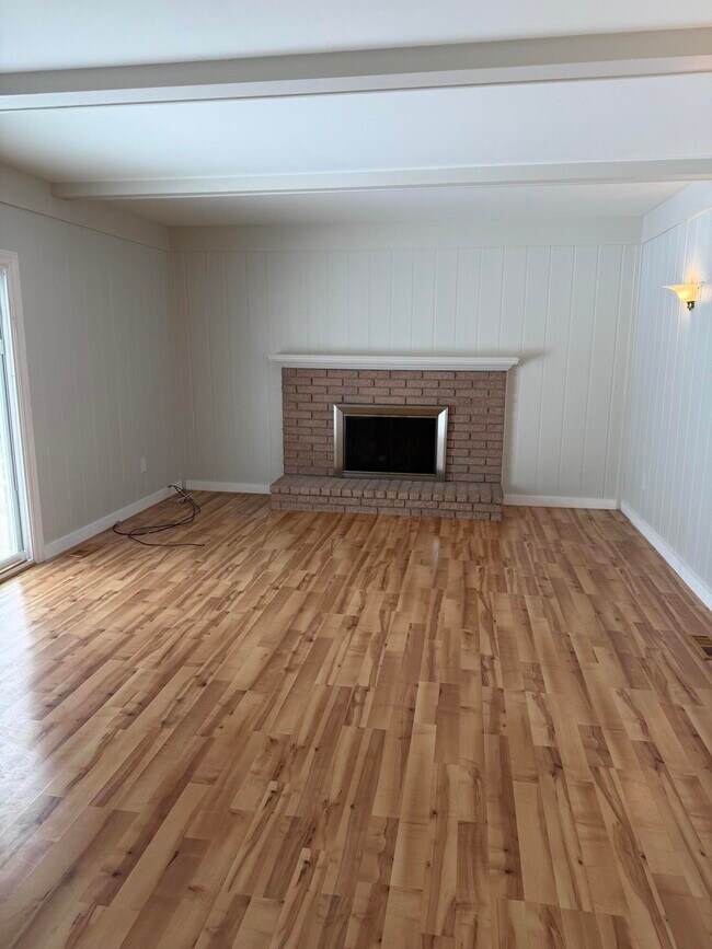 Foto del edificio - 3550 Kings Point Dr