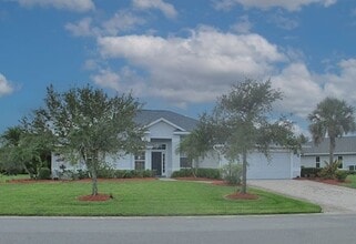 Building Photo - 935 Southlakes Way SW