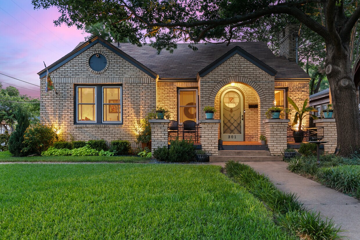 301 N Waverly Dr, Dallas, TX 75208 House Rental in Dallas, TX