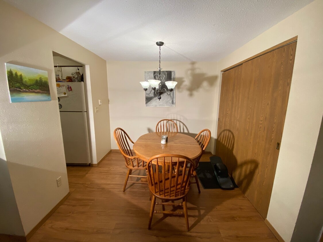 902 Benton Dr Unit 24, Iowa City, IA 52246 Condo for Rent in Iowa