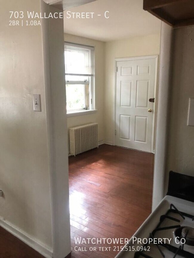 Building Photo - 703 Wallace St