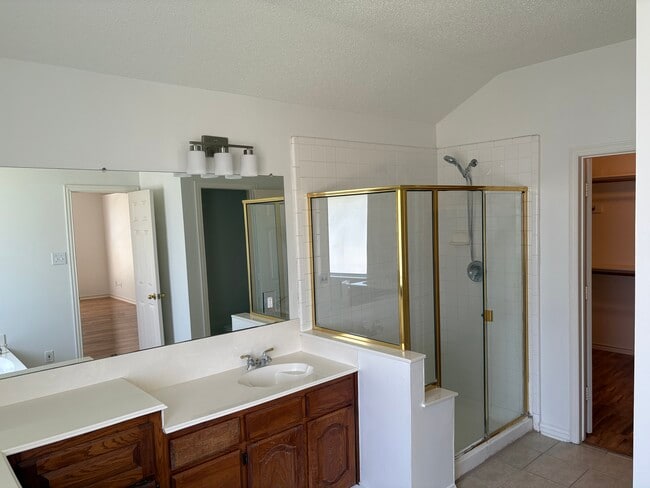 Foto del edificio - 514 Big Oak Ct