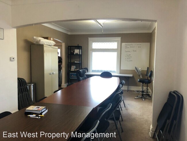 Foto del edificio - 5 br, 2 bath House - 4025 E Superior St