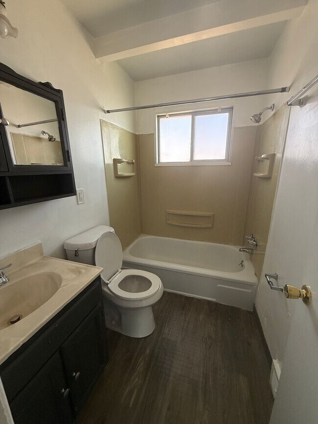 Foto del edificio - Maple Heights Townhomw