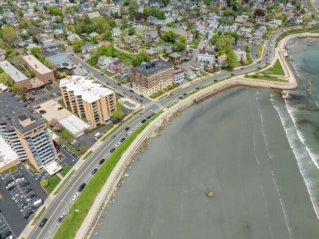 Foto del edificio - 285 Lynn Shore Dr