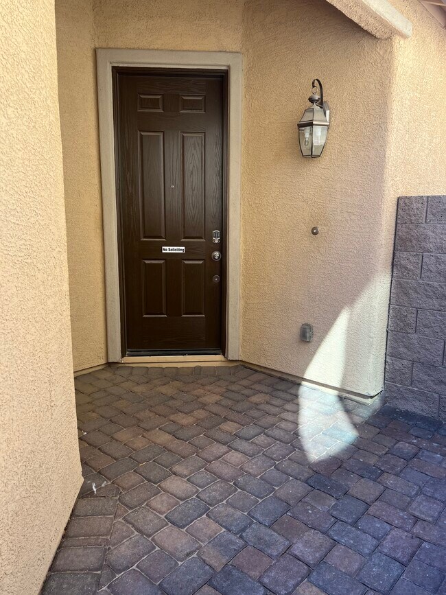 Building Photo - 8100 Nottingham Hill Ln