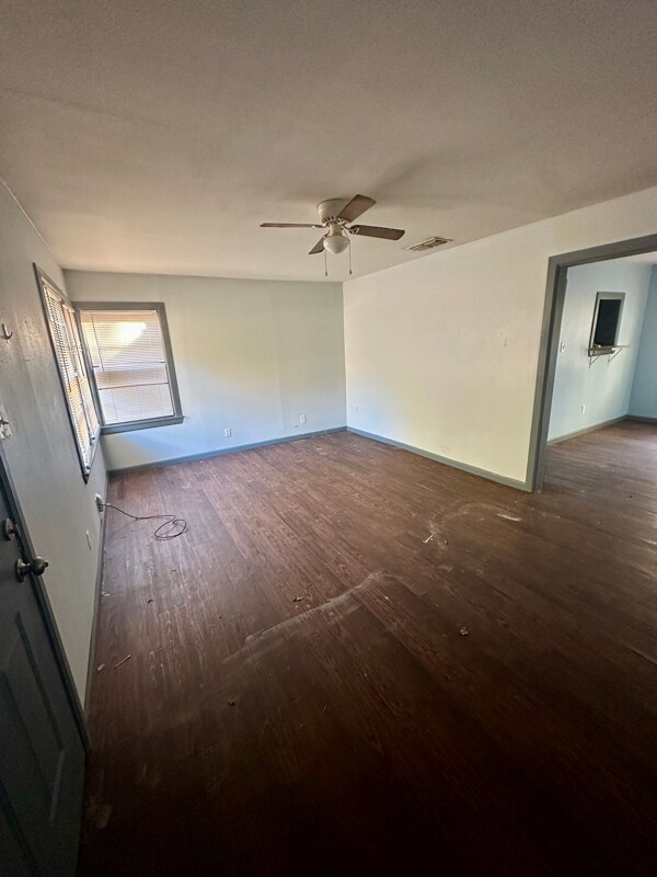 Foto del edificio - 706-708-708 Ridgelea Ave