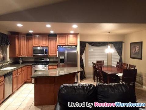 Foto del edificio - 4782 N Shady View Ln