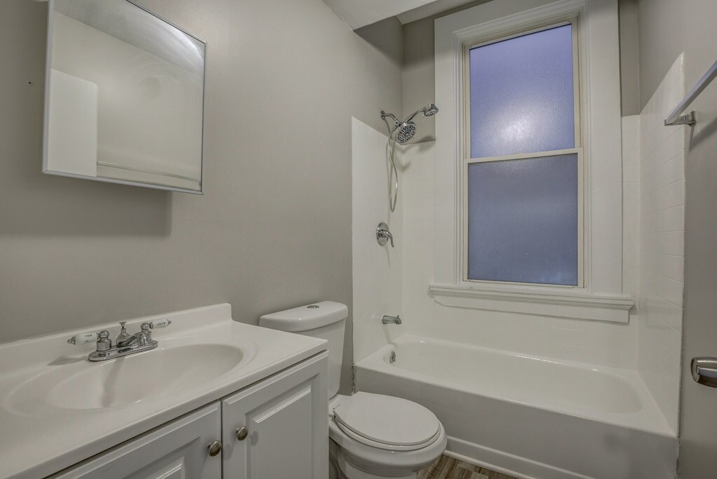 Primary Photo - 2131 Staebler St