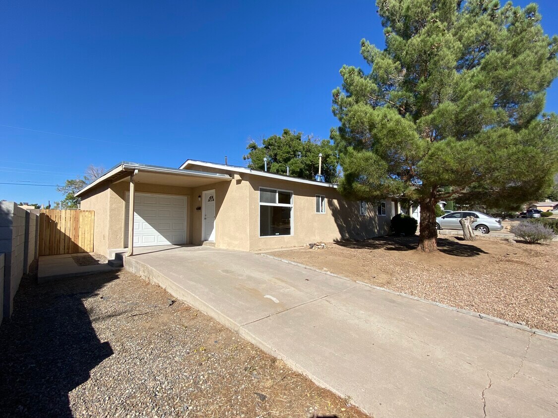 11113 Haines Ave NE, Albuquerque, NM 87112 House Rental in