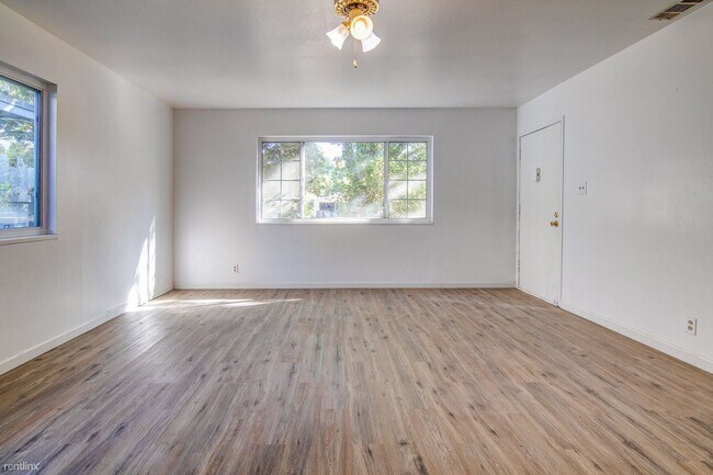 Building Photo - 4 br, 2 bath House - 1213 Chestnut Lane