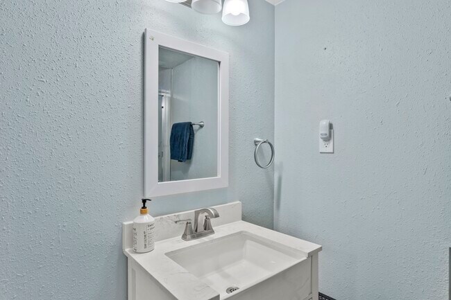 Foto del edificio - 2628 Green Ridge Dr