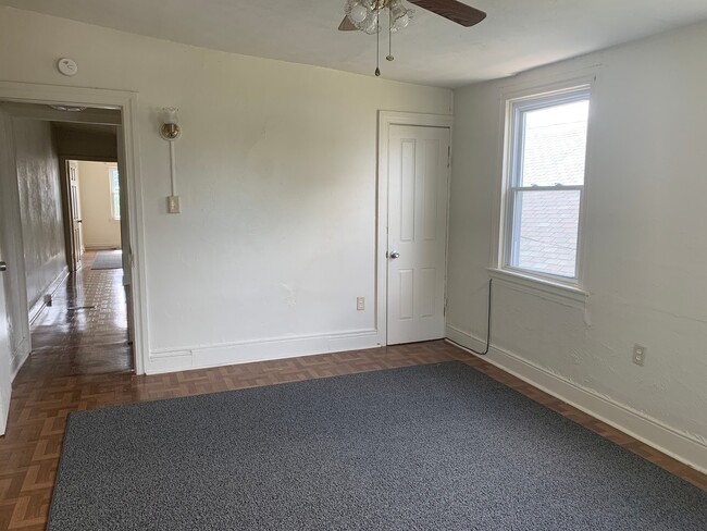 Building Photo - Future Rental! 3 Bedroom House, Parking, Y...