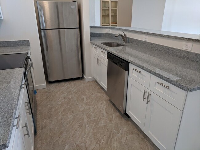 Photo - 5850 Centre Ave Apartment